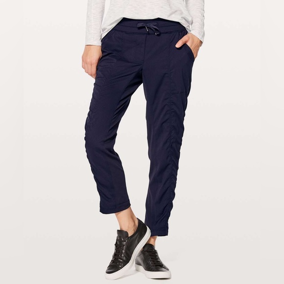 Lululemon Street To Studio Pants - Women's Size 6 - Picture 10 of 12